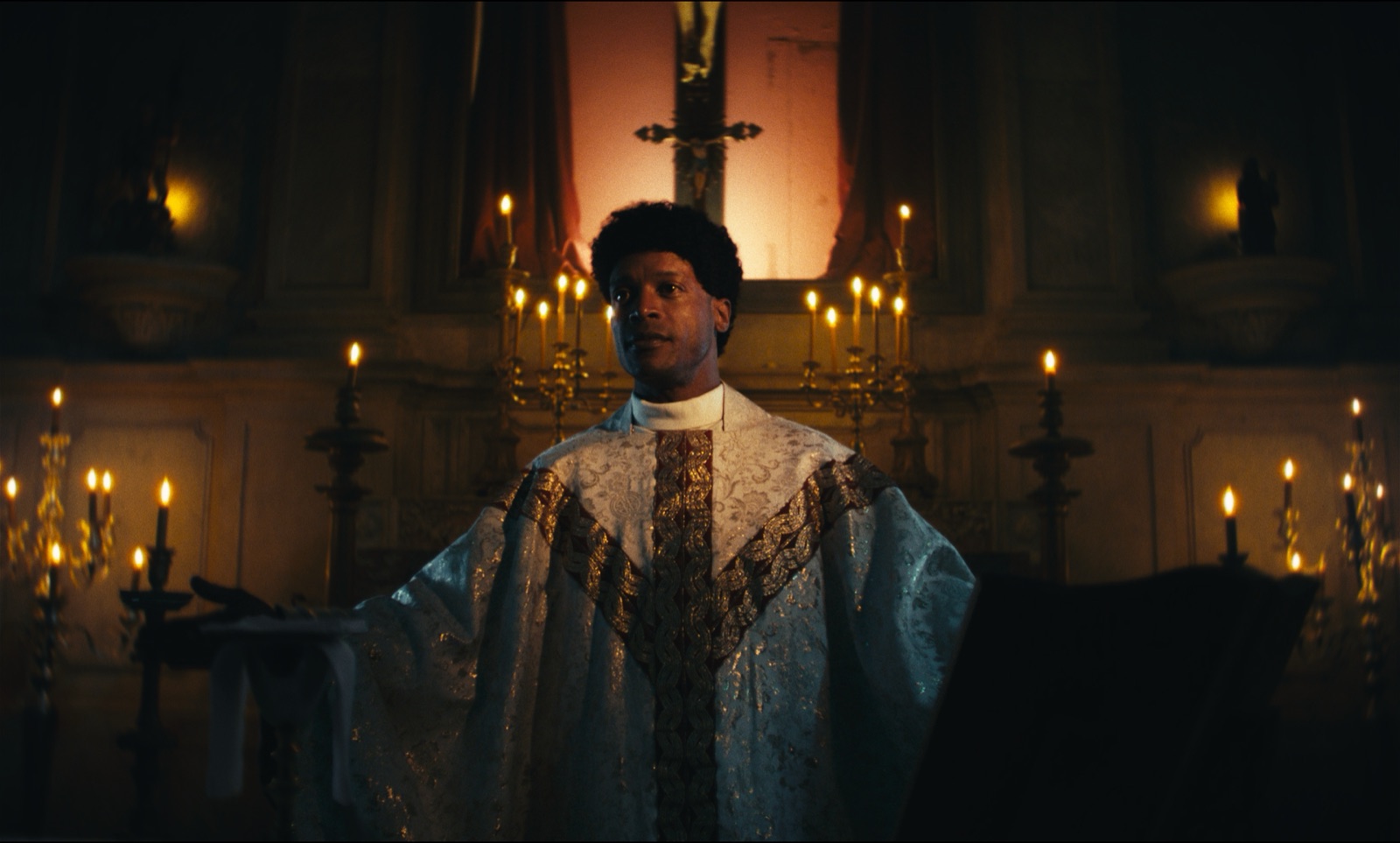 Auto de Fé — padre velas